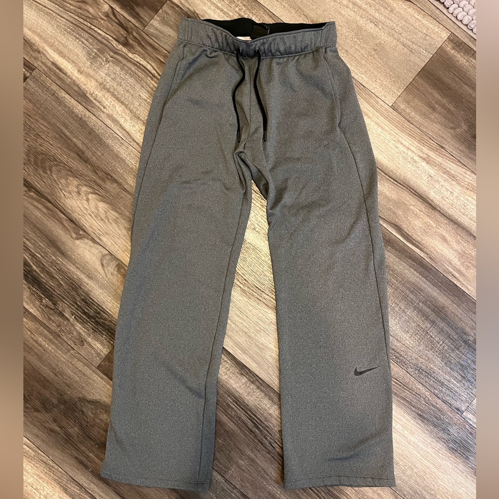 Nike Women’s sweatpants
